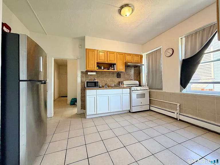 36 Truman St #A — Photo 8