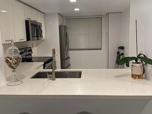 3rd image of 10000 NW 9th Street Cir APT 11