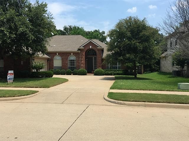 1st image of 5204 Water Oak Dr