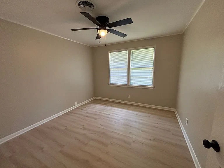 2608 E Cavett Dr — Photo 11