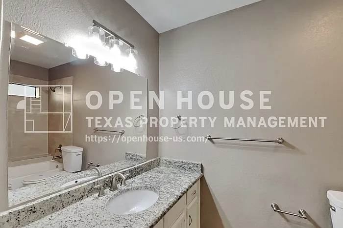 1312 Wyndham Dr — Photo 10