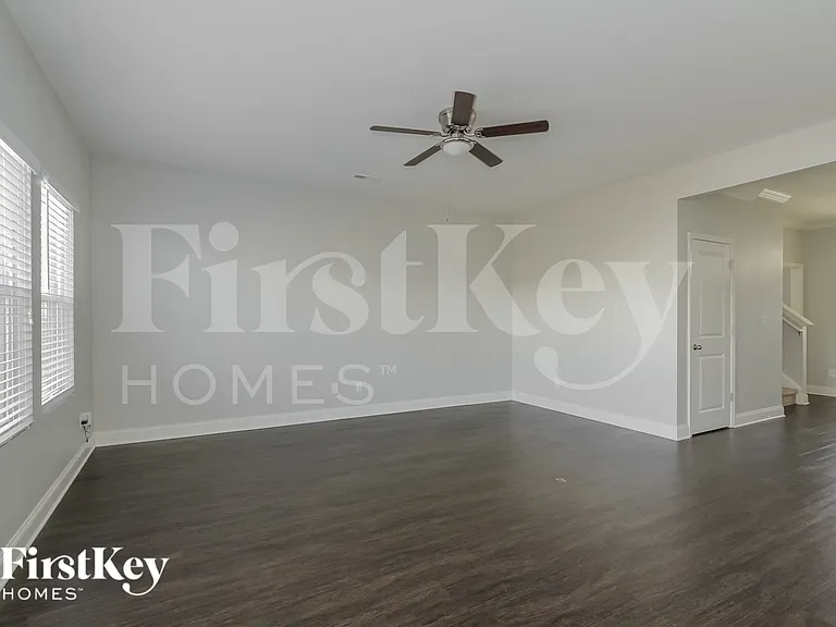 9324 Sloan Forest Dr — Photo 5