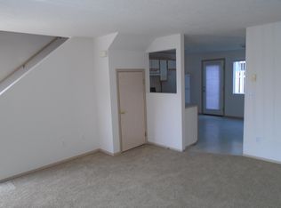 170 N 7th St #2, Aumsville, OR 97325