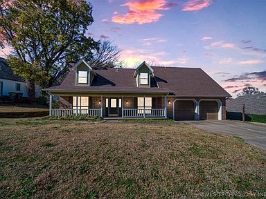 2926 W Berwick, Claremore, OK 74017 | Zillow