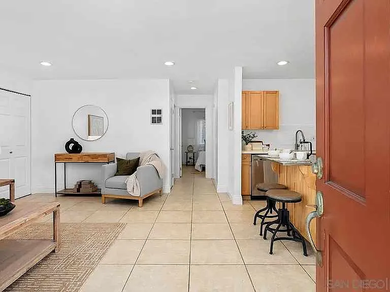 2850 Reynard Way #11 — Photo 5