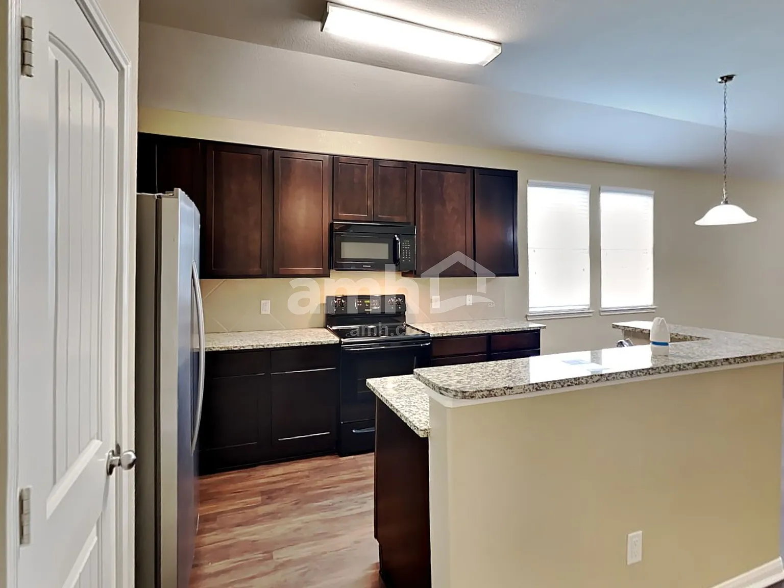 3 bed, 2.0 bath, 1520 sqft, $1,705 — Photo 4