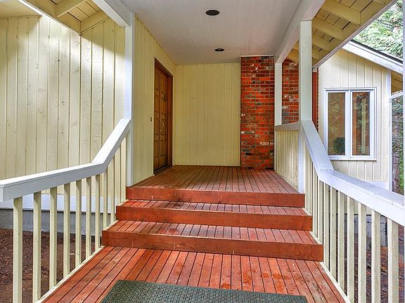 3rd image of 15700 NE 183rd St