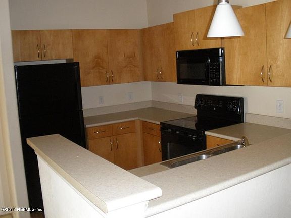 2nd image of 8290 Gate Pkwy W Unit 507