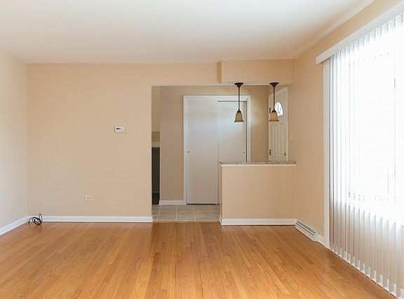 2nd image of 16928 Ingleside Ave