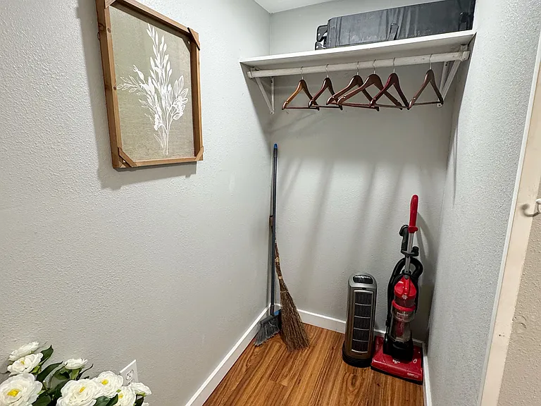2015 Beaver Ln — Photo 7