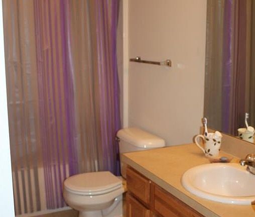 4th image of 389 Angela Ln