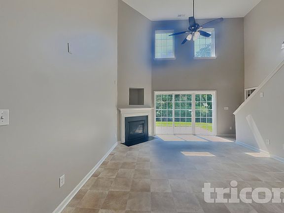 2nd image of 910 Statler Dr