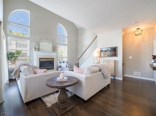 20 Wildflower Ln, Morristown, NJ 07960