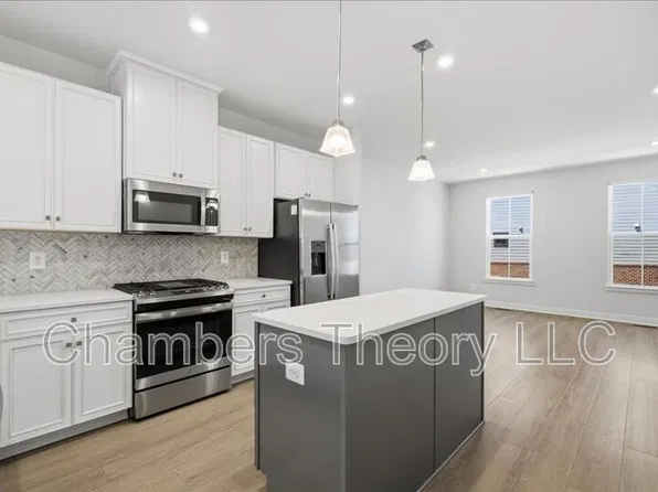 4322 Ellipse Ter, Chantilly, VA 20151