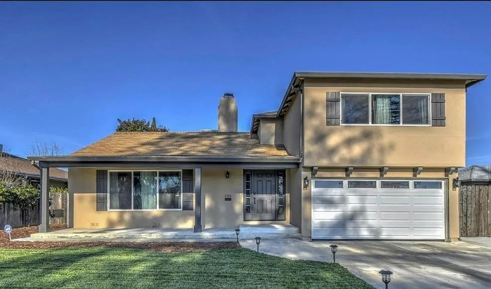 135 Rideout Way photo 1
