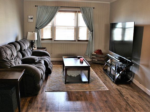 3rd image of 20 Leewood Cir APT 5R