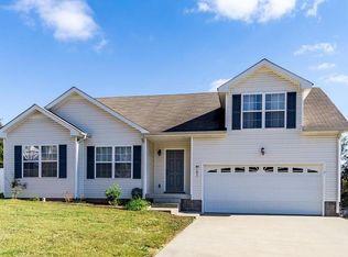 1119 Gunpoint Dr, Clarksville, TN 37042