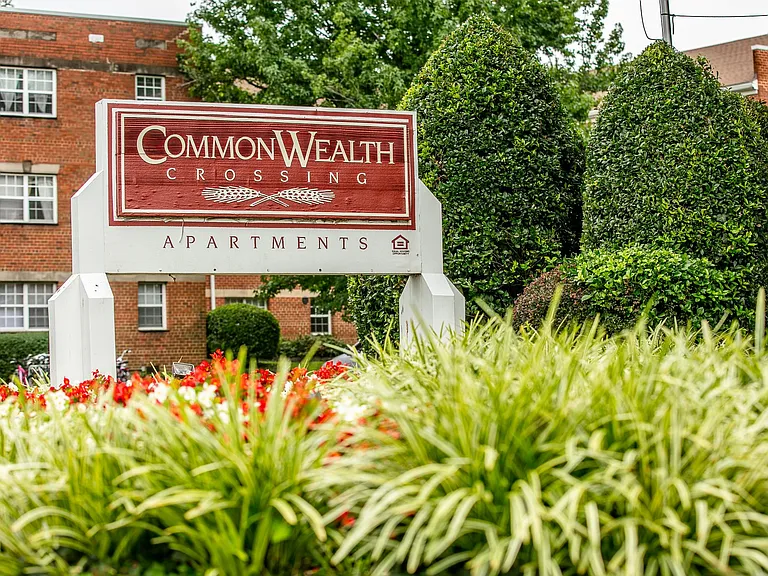 Commonwealth Crossing — Photo 51