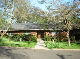 1132 Scenic Dr, Knoxville, TN 37919