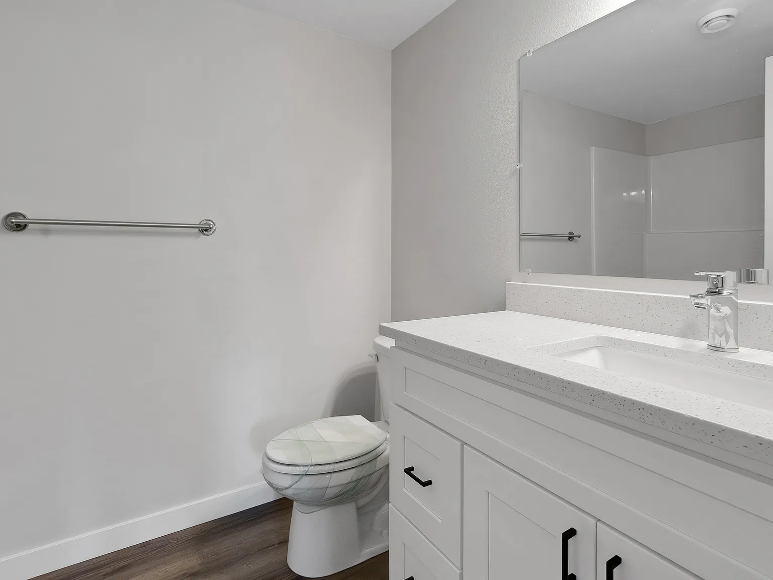 3 bed, 1208 sqft, $2,450 — Photo 3