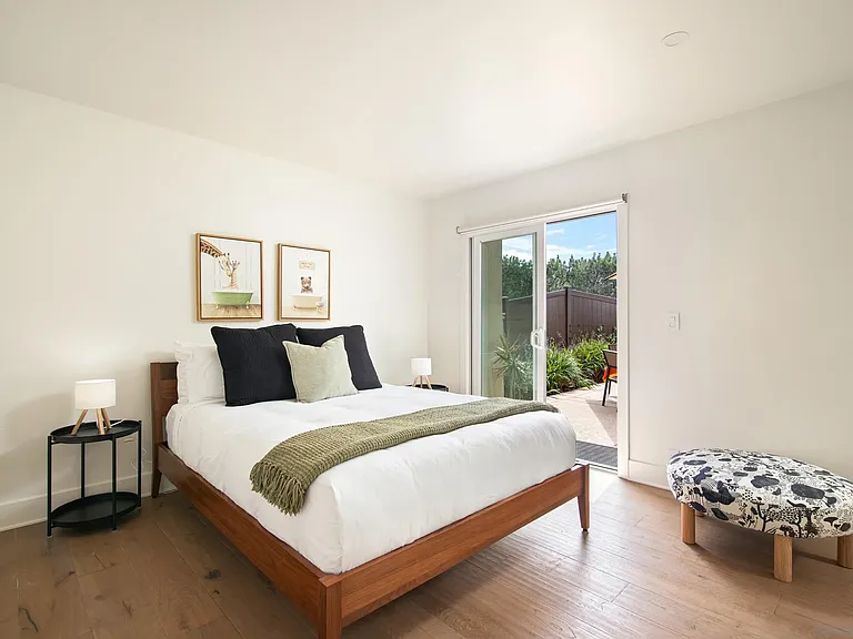 2452 Azure Coast Dr — Photo 33