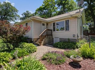25421 W Rockford St, Ingleside, IL 60041