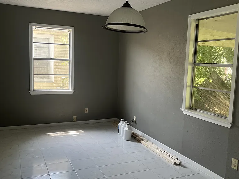 9440 McLean St — Photo 5
