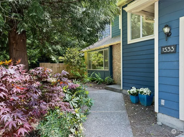 1533 Whited Place NW, Bainbridge Island, WA 98110