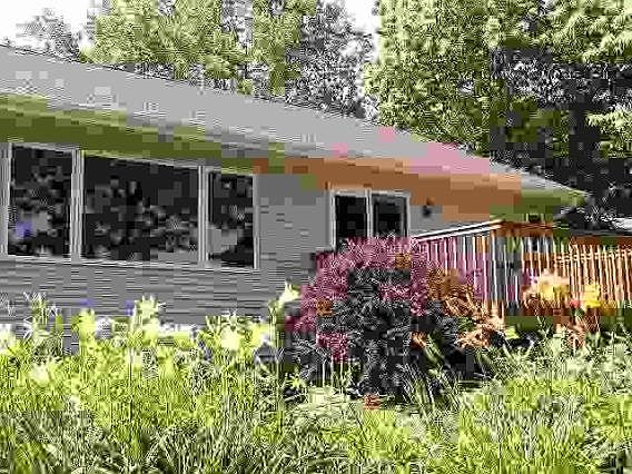 3rd image of 1861 Riverview Dr