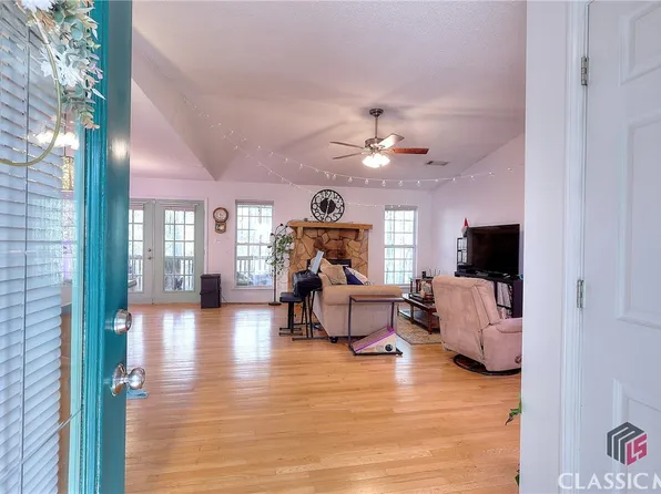 253 Freeman Drive, Maysville, GA 30558