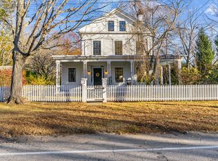 70 Kenyon Ave, East Greenwich, RI 02818