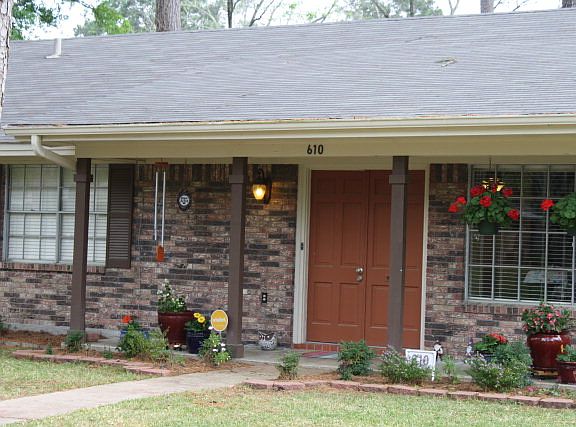 2nd image of 610 Willow Bend Dr