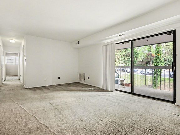 4th image of 1014 Sandlin Pl APT G