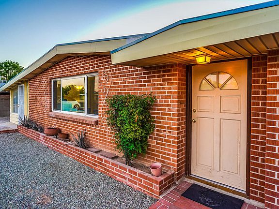 2nd image of 2749 N Alvernon Ways