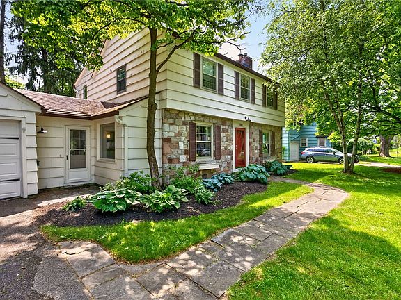 2nd image of 118 Branford Rd
