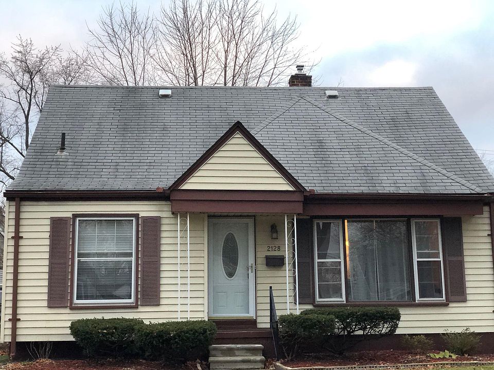 1st image of 2128 Thomas Ave