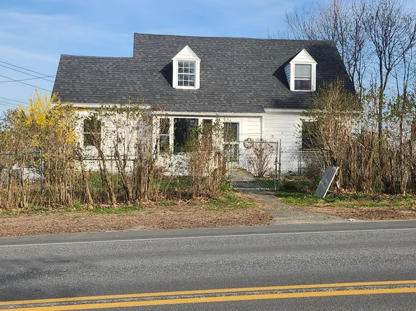 1249 State Street, Veazie, ME 04401