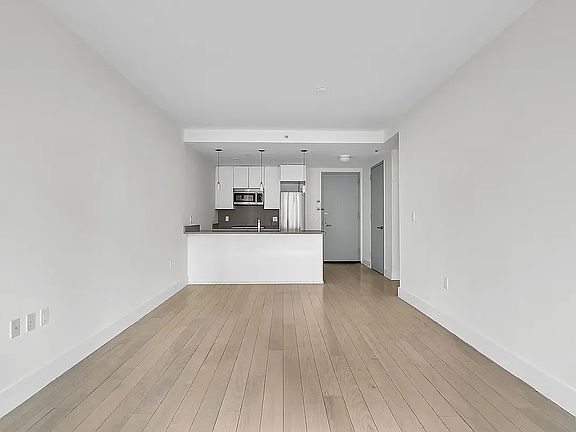 4th image of 109 Gold St APT 3B
