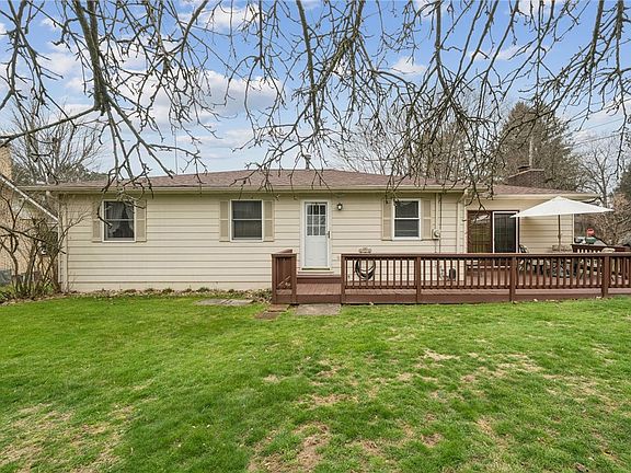 4th image of 216 Pine Hill Rd