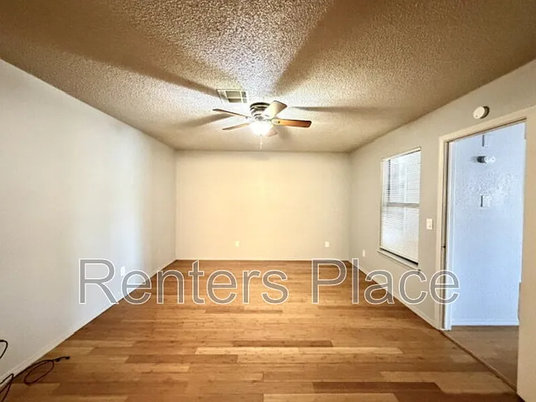 1207 S Quaker Ave #203 — Photo 8