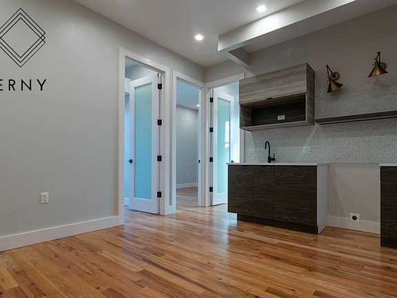 2nd image of 48 Jefferson St #2C