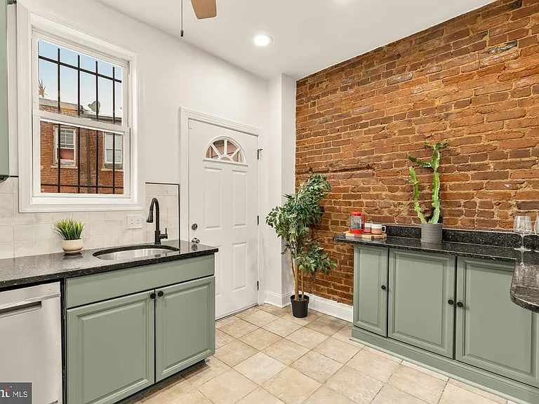 1017 Monroe St NW #2 — Photo 17