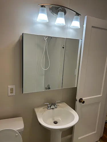 1331 Parkview Cir Photo 1