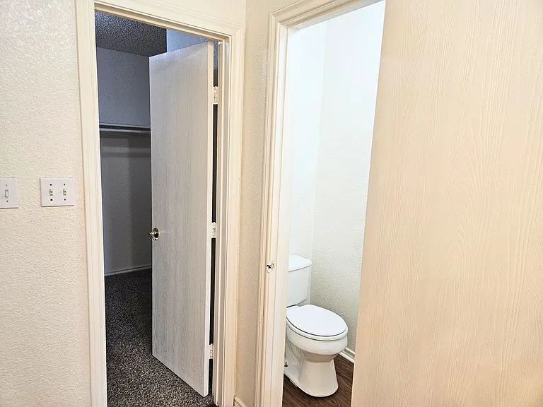 8405 Three Bars Dr — Photo 20