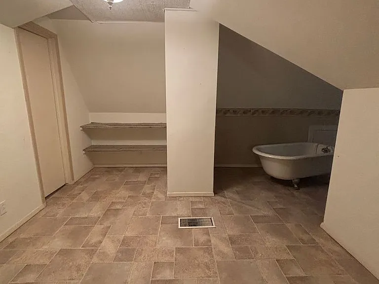 1435 Fairmount St — Photo 15