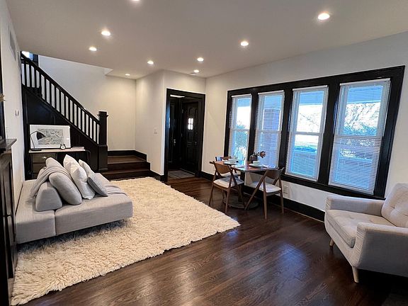 2nd image of 4541 Iroquois St