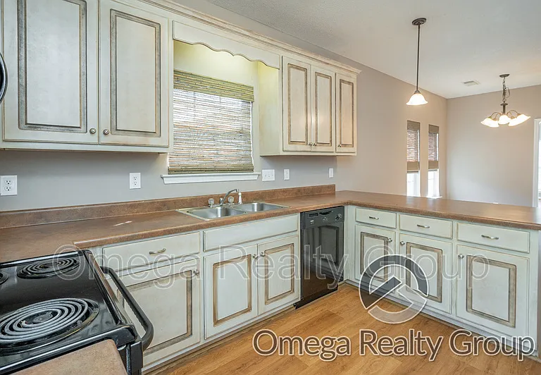 9717 Full Moon Cir — Photo 23