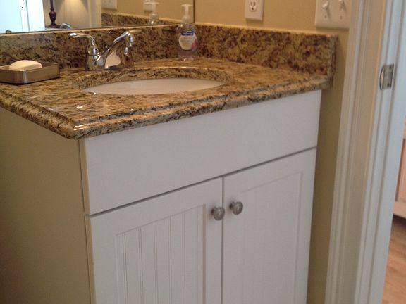 Full bath for guests