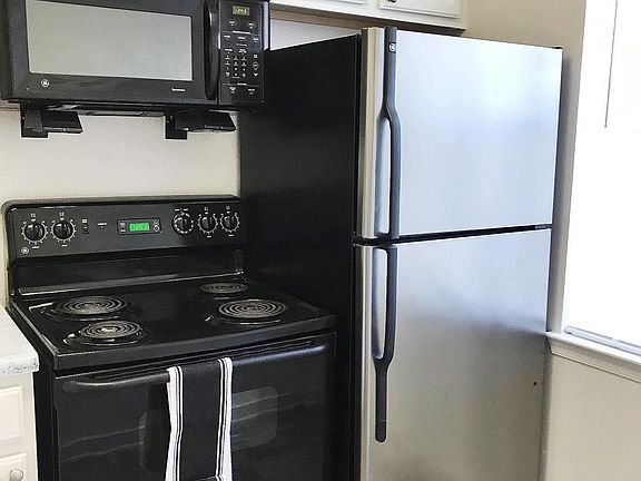 3rd image of 3515 Briel St