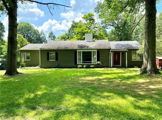 895 Kensington Rd, Coshocton, OH 43812